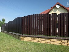 Фото забора из штакетника в Анапе